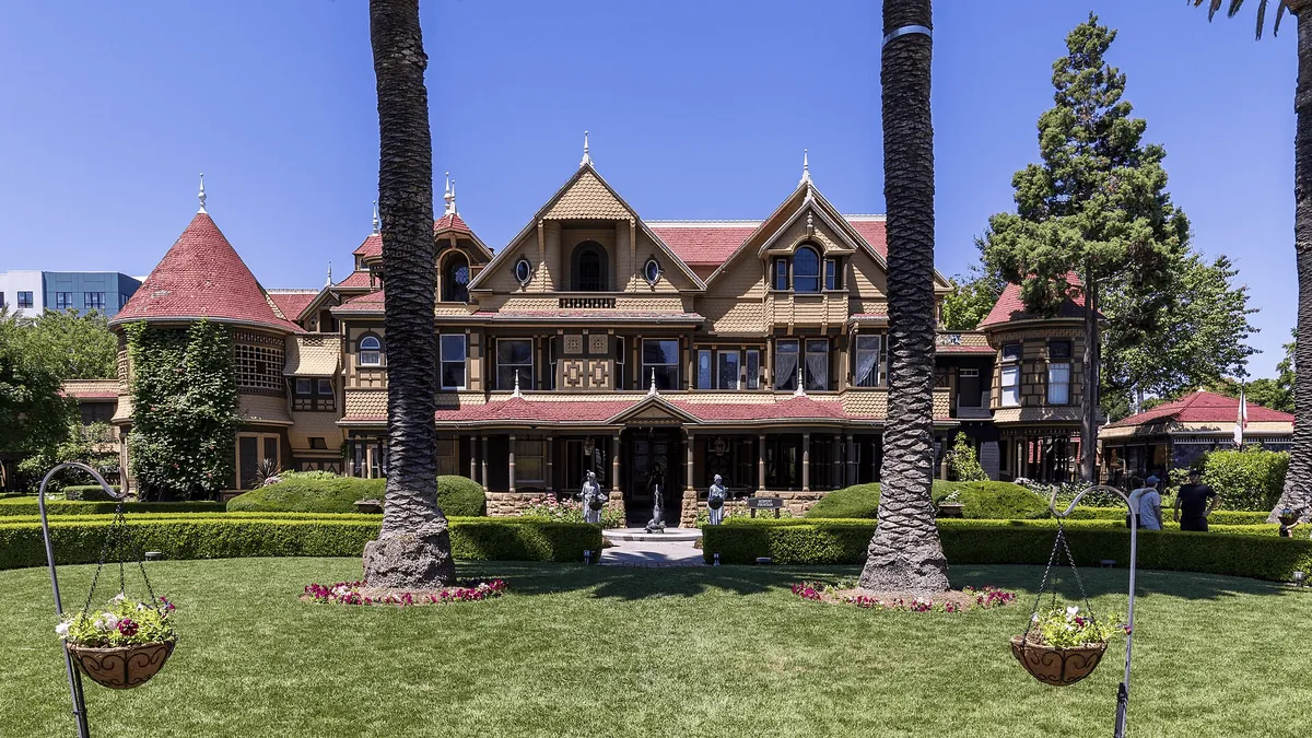 Winchester Mystery House
